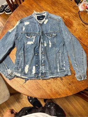 1975 Distressed Blue Denim Jean Jacket